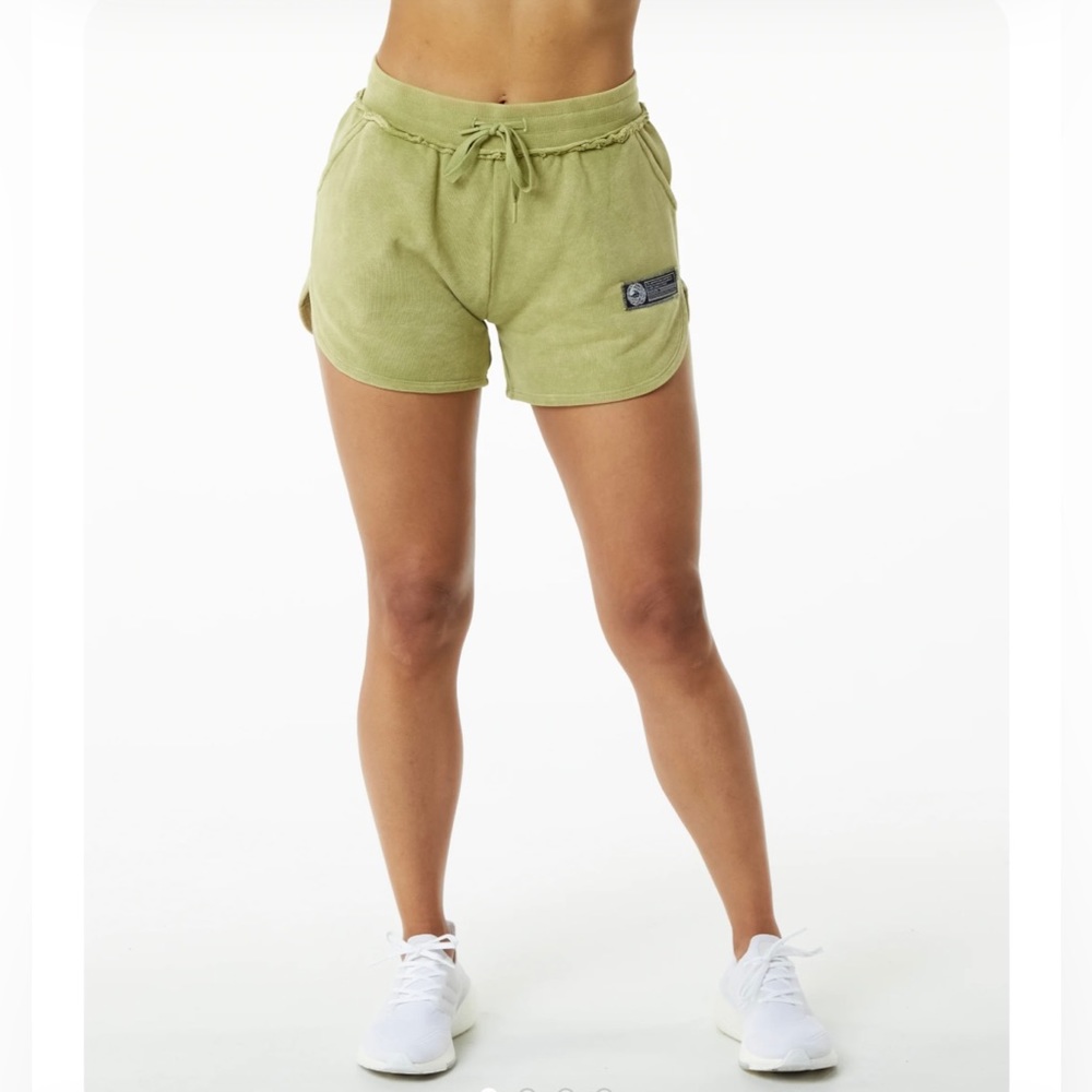 Alphalete Very Terry Short